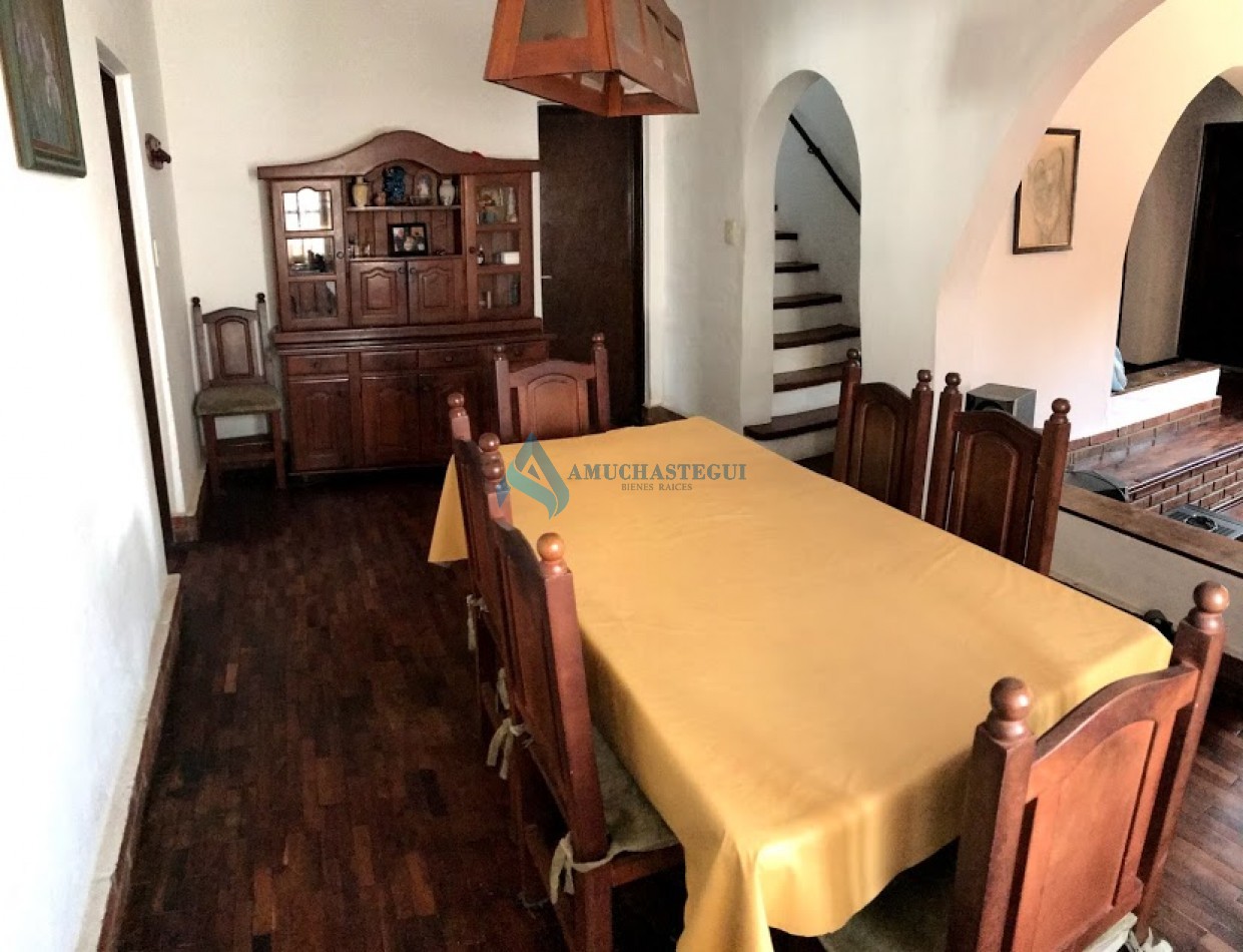 VENTA CASA ZONA VILLA WARCALDE 4 DORM CON PILETA
