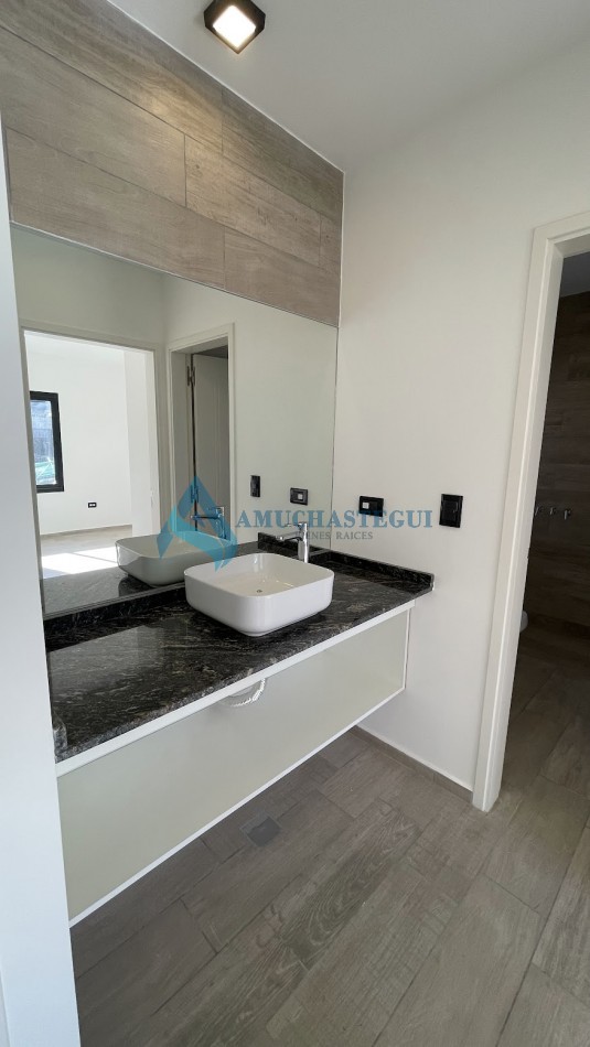 Venta Casa Mansos del Sur 3 dorm con PIleta