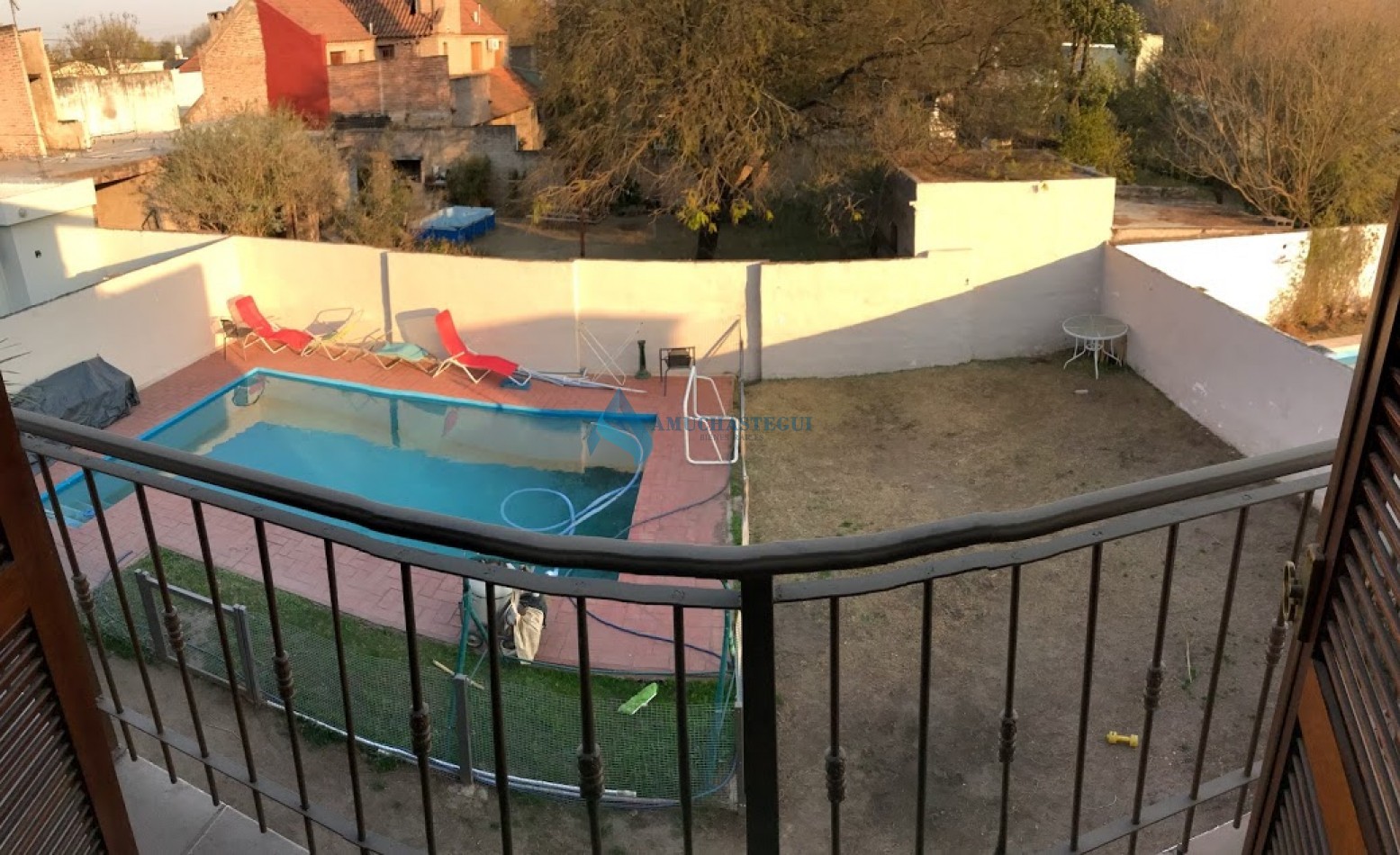 VENTA CASA ZONA VILLA WARCALDE 4 DORM CON PILETA