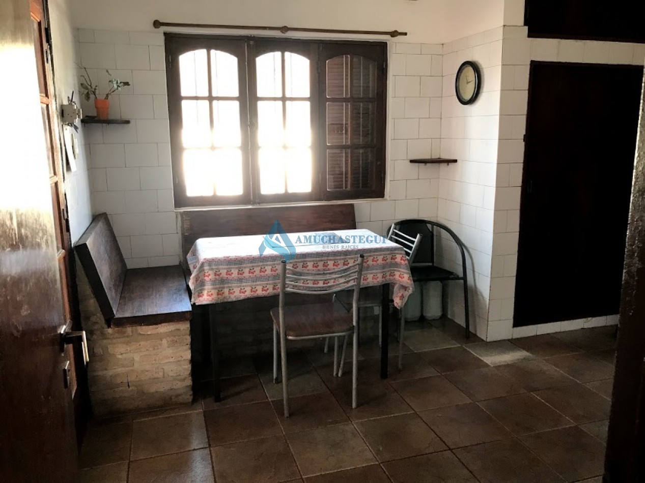 VENTA CASA ZONA VILLA WARCALDE 4 DORM CON PILETA