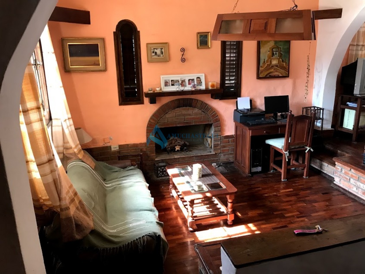 VENTA CASA ZONA VILLA WARCALDE 4 DORM CON PILETA