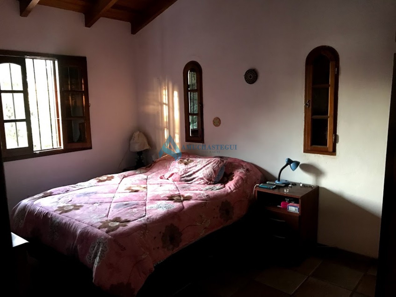 VENTA CASA ZONA VILLA WARCALDE 4 DORM CON PILETA