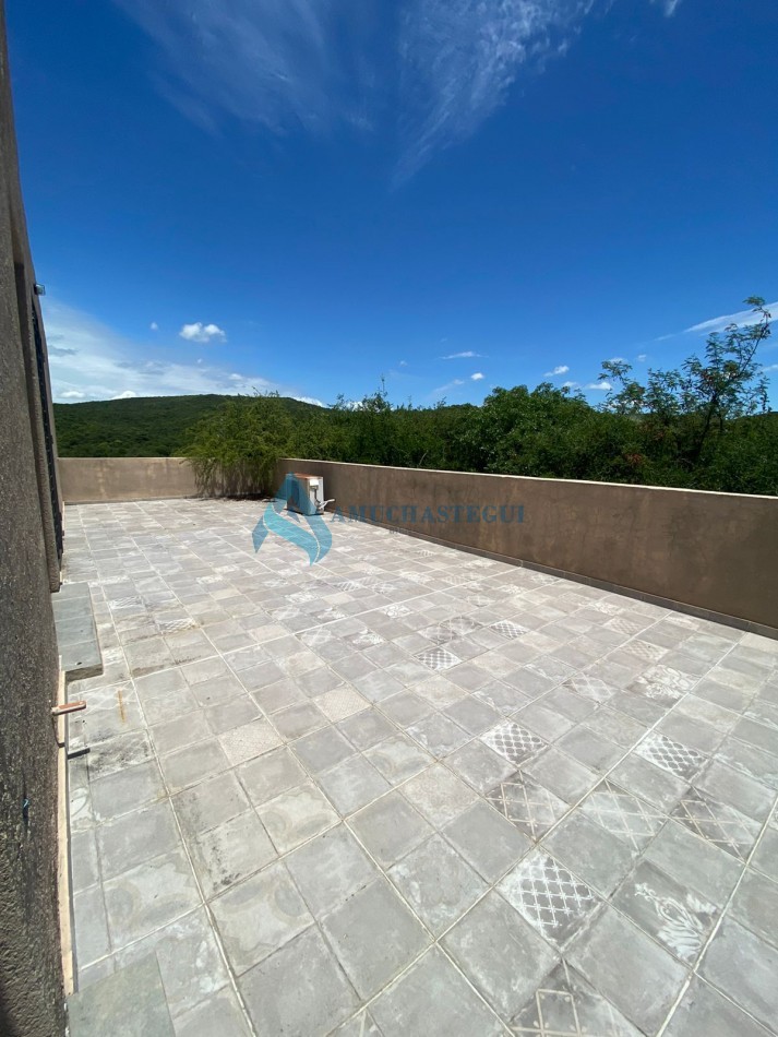 CASA EN VENTA RIO CEBALLOS CON PILETA