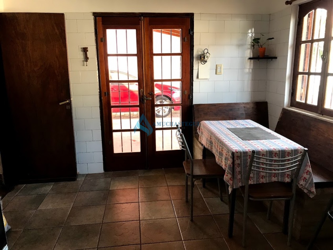 VENTA CASA ZONA VILLA WARCALDE 4 DORM CON PILETA