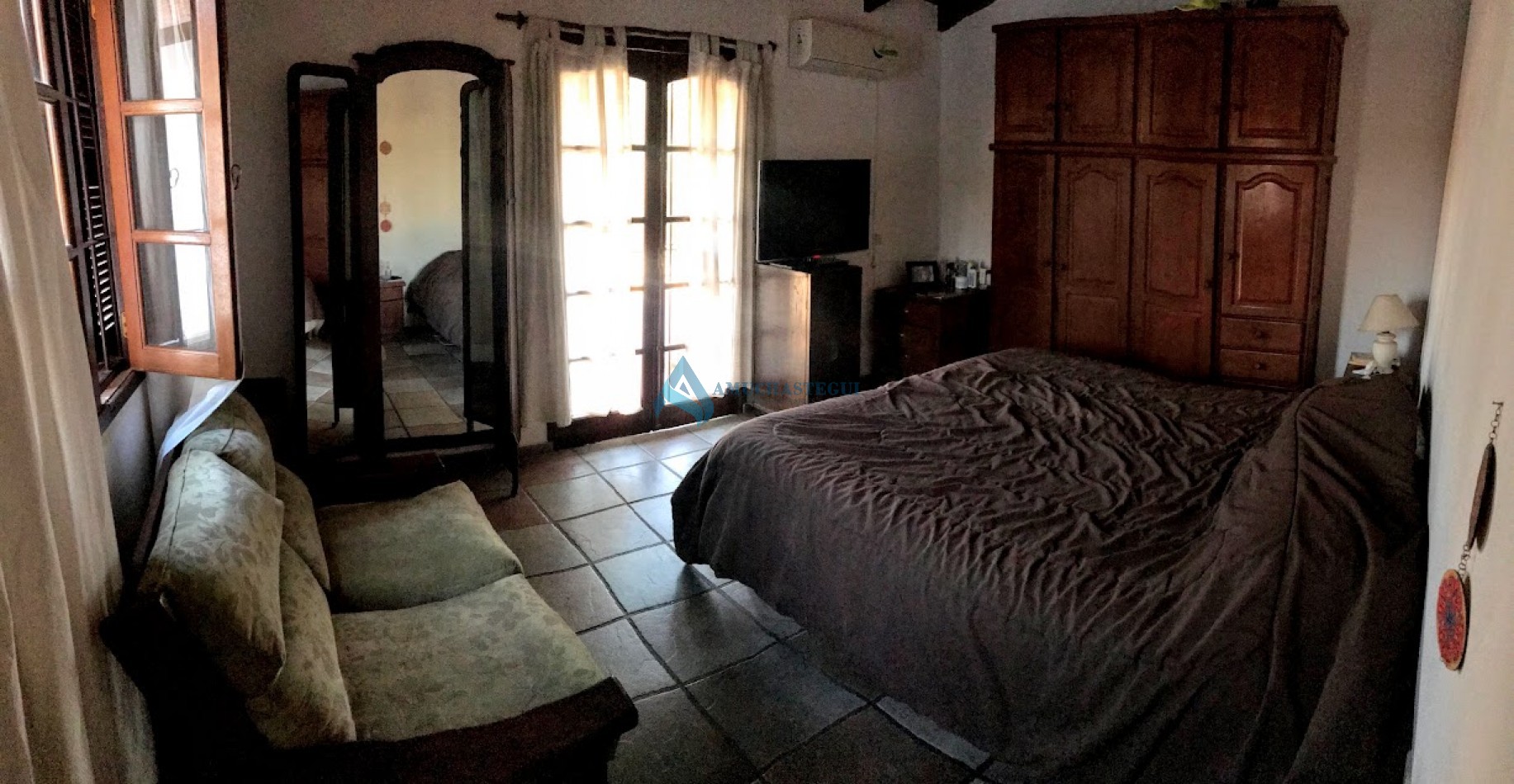 VENTA CASA ZONA VILLA WARCALDE 4 DORM CON PILETA