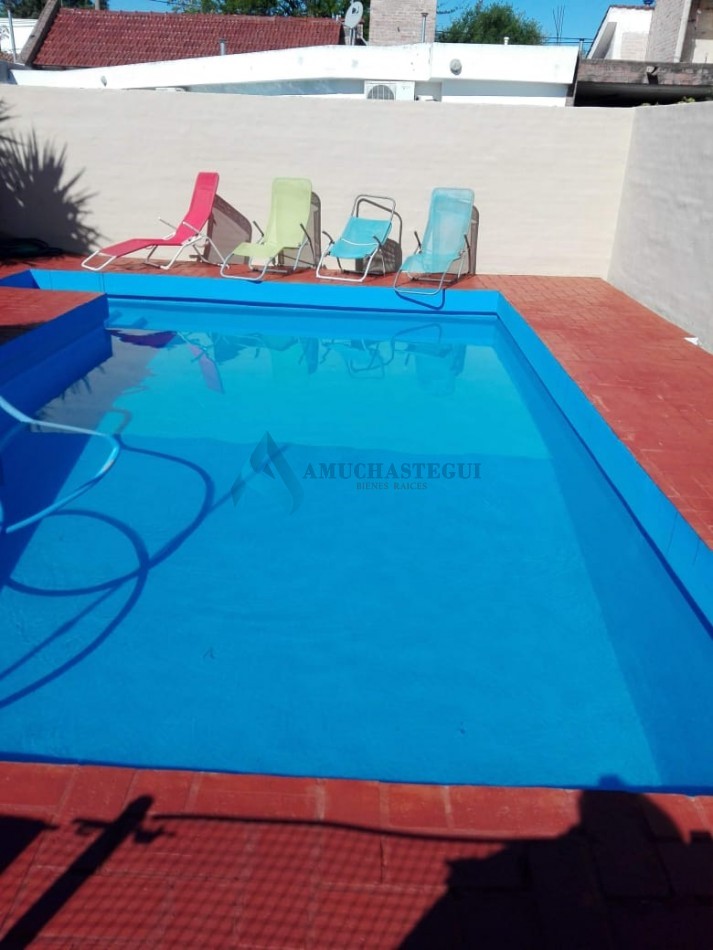 VENTA CASA ZONA VILLA WARCALDE 4 DORM CON PILETA