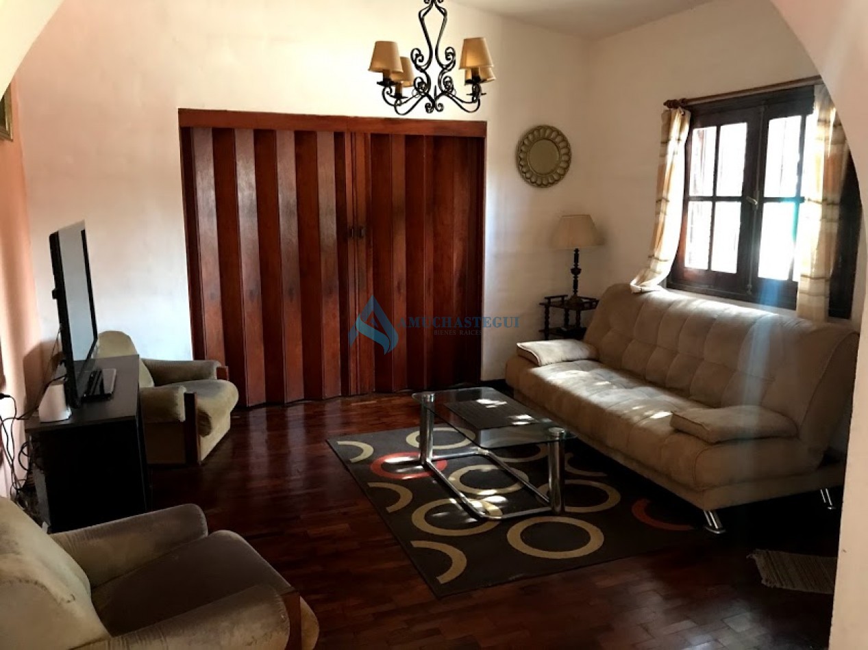 VENTA CASA ZONA VILLA WARCALDE 4 DORM CON PILETA