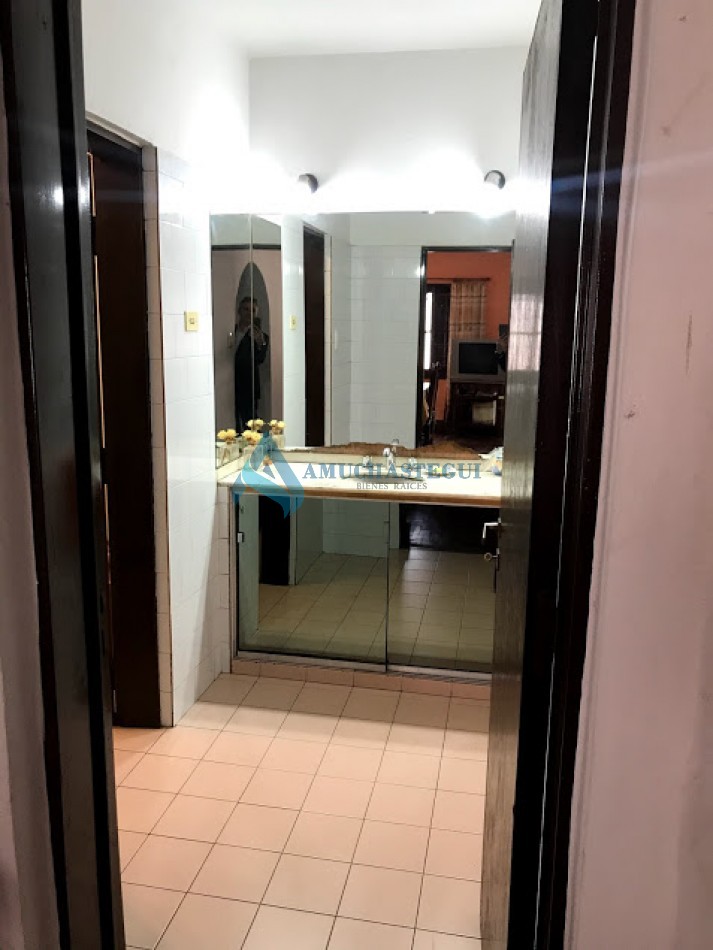 VENTA CASA ZONA VILLA WARCALDE 4 DORM CON PILETA