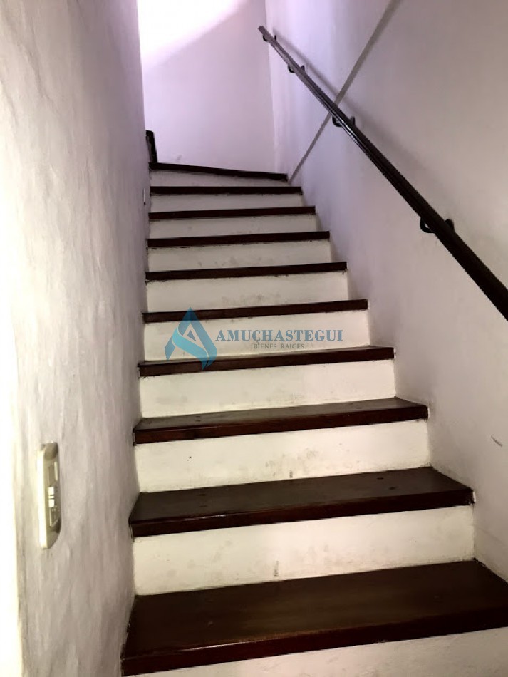 VENTA CASA ZONA VILLA WARCALDE 4 DORM CON PILETA