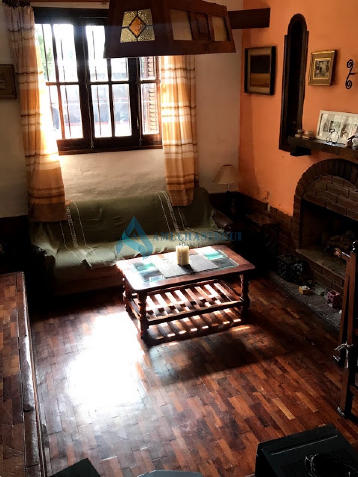 VENTA CASA ZONA VILLA WARCALDE 4 DORM CON PILETA